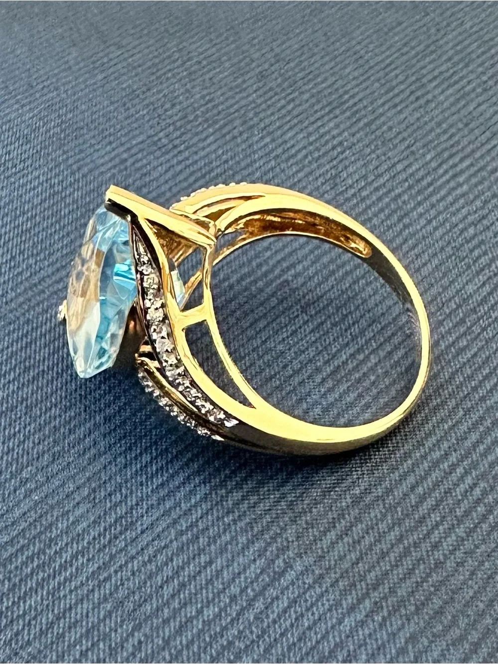 14K Gold Two-Stone Composite Heart Light Blue Gemstone & Natural Diamond Ring 8